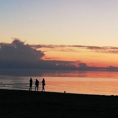 15 Minutes From The Beach And City Center 7 Minutes From The Airport ريغا المظهر الخارجي الصورة